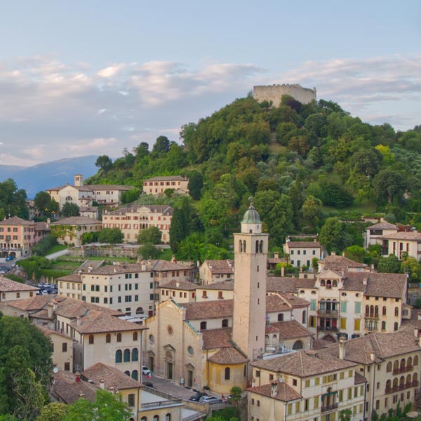 Panorama of the historic center of Asolo. The Rocca di Asolo stands out in the background.